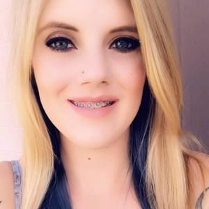 Meet your Posher, Michaela